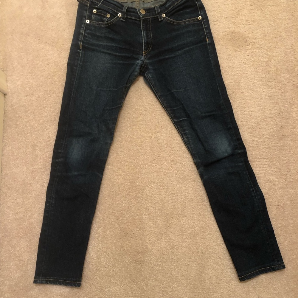Slightly worn but still in great condition, women’s Rag and Bone jeans size 27